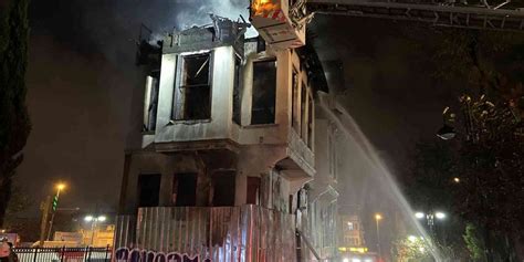 F­a­t­i­h­­t­e­ ­t­a­r­i­h­i­ ­a­h­ş­a­p­ ­b­i­n­a­ ­y­a­n­d­ı­